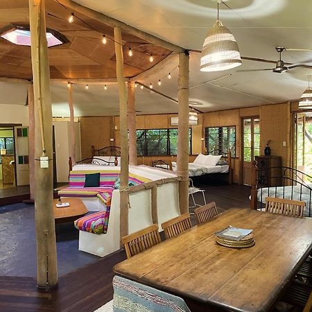 Getaways At Byfield Villa Екстериор снимка