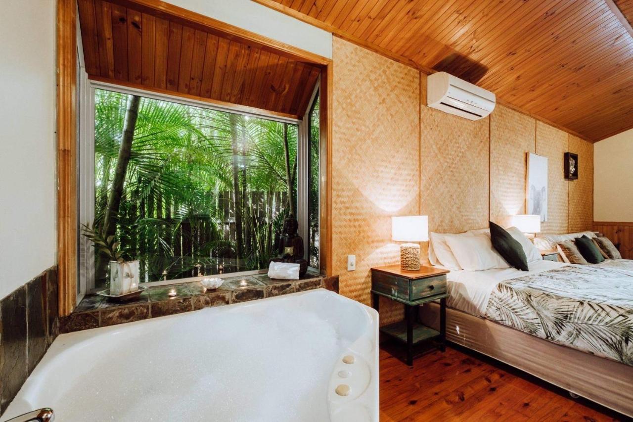 Getaways At Byfield Villa Екстериор снимка