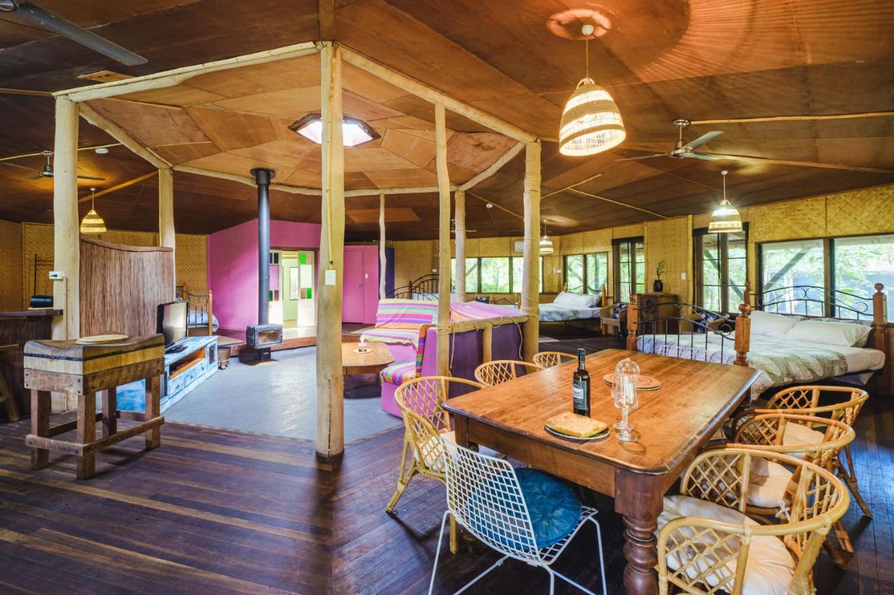 Getaways At Byfield Villa Екстериор снимка