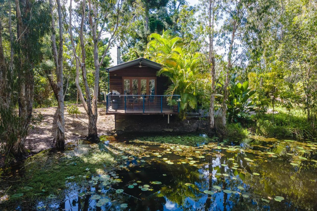Getaways At Byfield Villa Екстериор снимка
