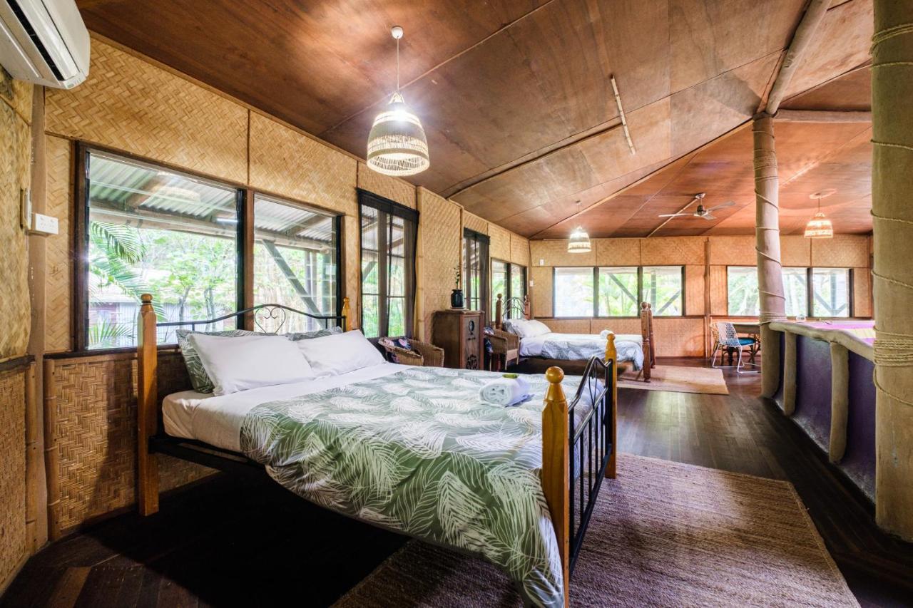 Getaways At Byfield Villa Екстериор снимка