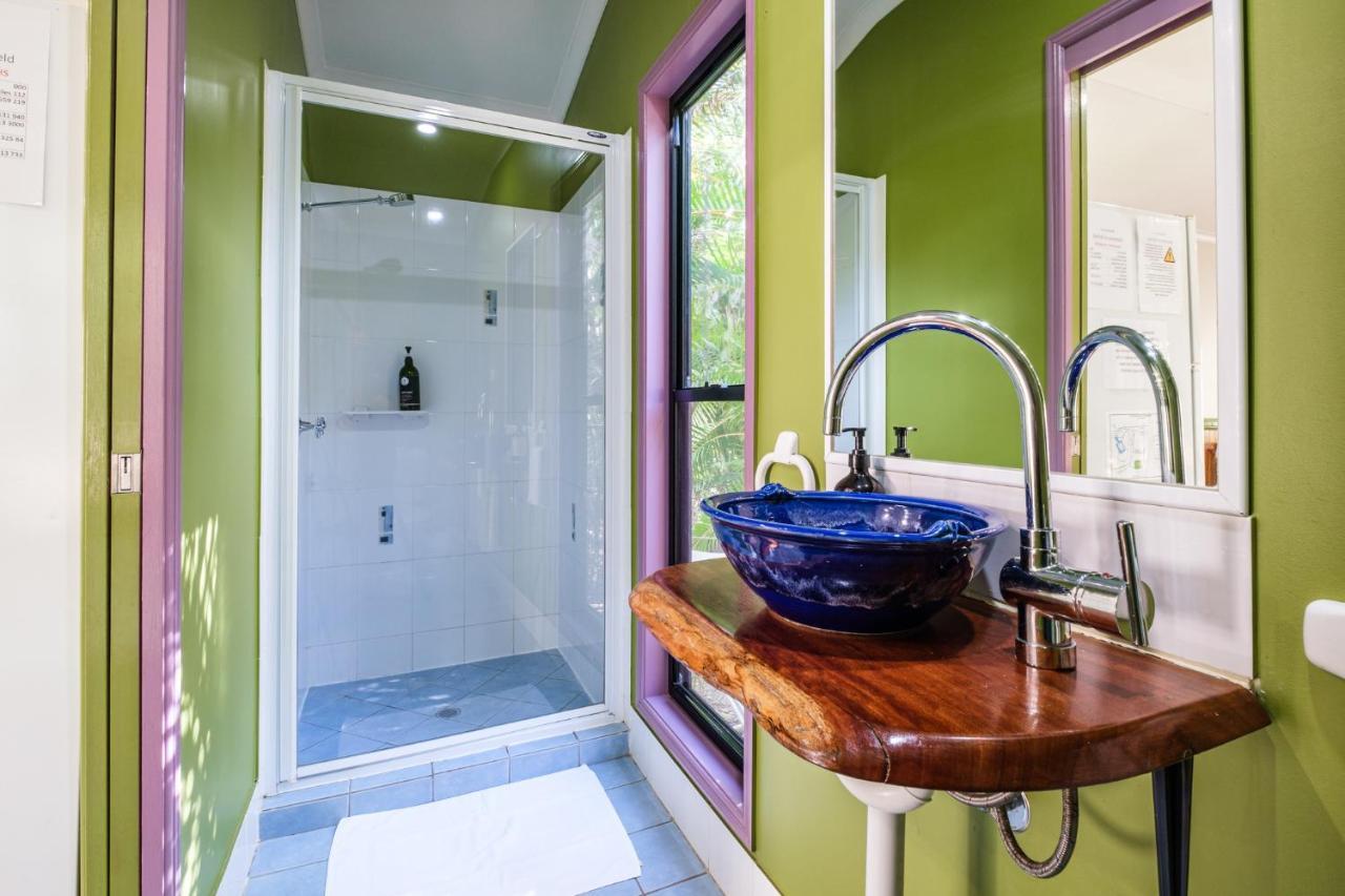 Getaways At Byfield Villa Екстериор снимка